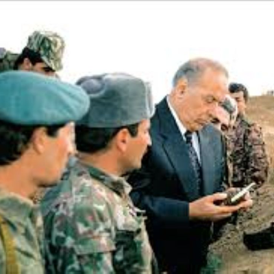 ÜMUMMİLLİ LİDER HEYDƏR ƏLİYEVİN DÖVLƏTÇİLİK SİYASƏTİNDƏ MİLLİ ORDU QURUCULUĞU MƏSƏLƏLƏRİ